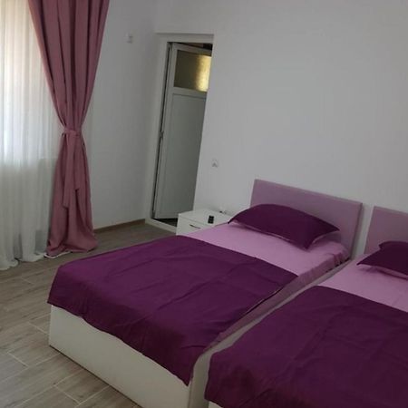 ホテル Casa Iulia Bucuresti エクステリア 写真